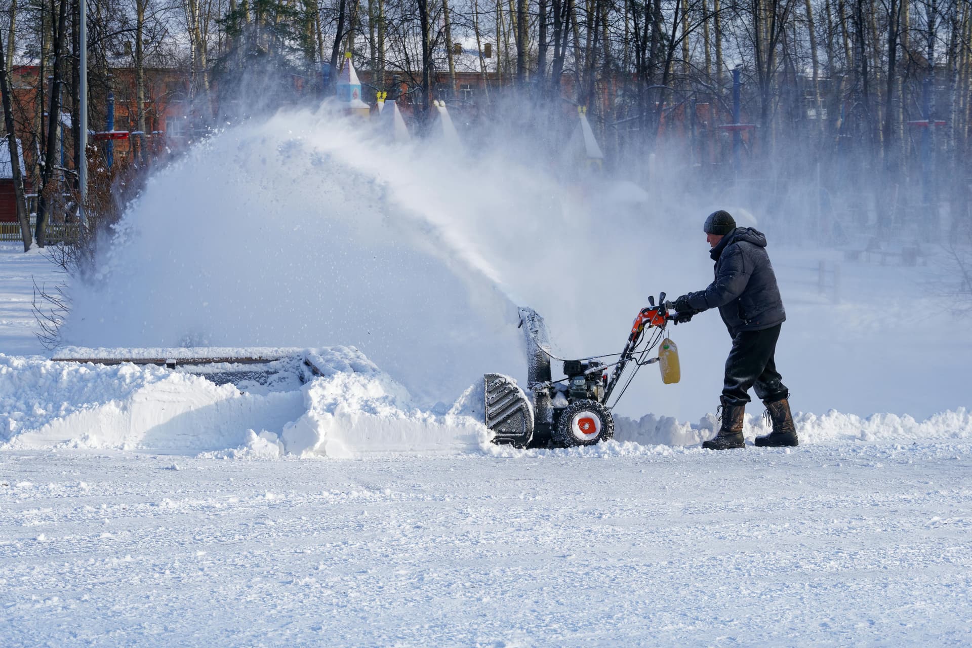 Accès extérieur sécurisé pendant la période hivernale.